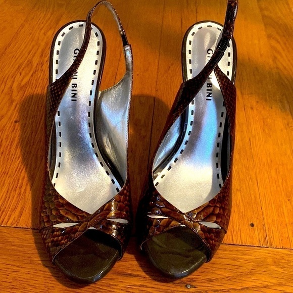 Gianni Bini heels - Picture 1 of 3